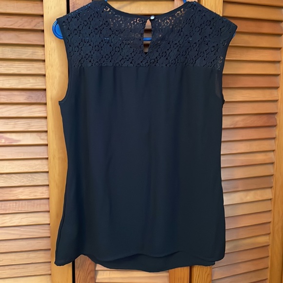 Banana Republic, 8, lace and gauzy details - Picture 3 of 4